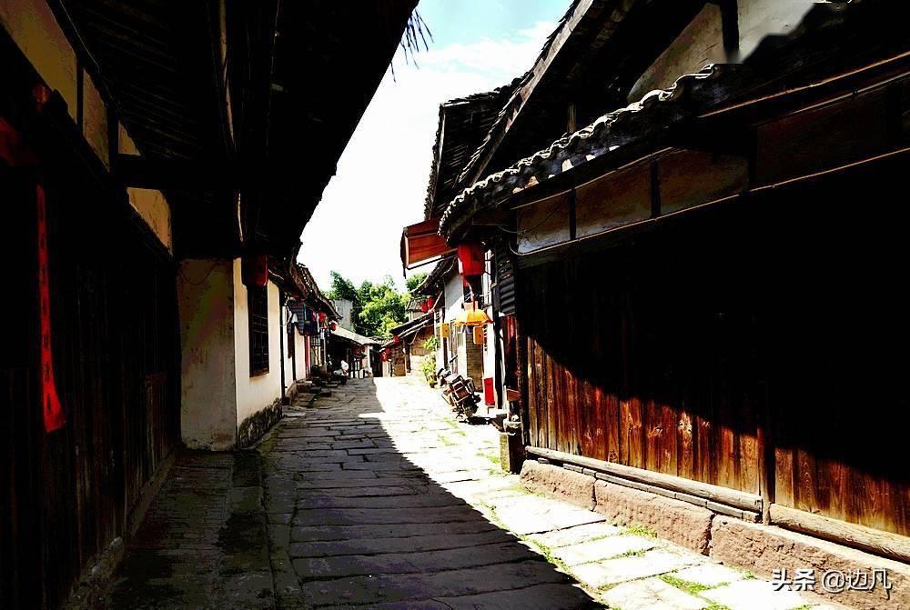 甘肃平凉崆峒区:小戏台唱出大幸福